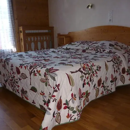 Beauregard, Montagne A Hotel